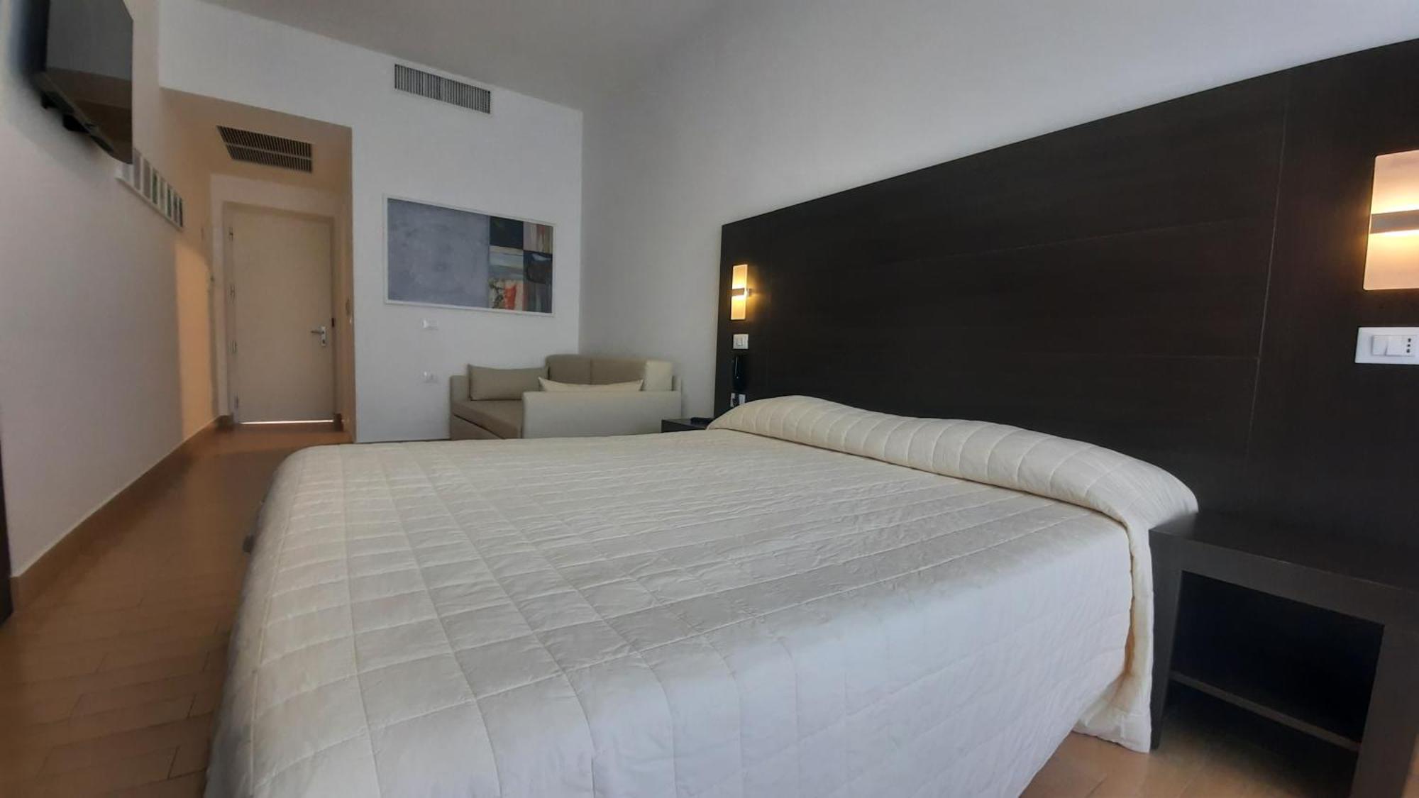 Moresco Park Hotel Sperlonga Exterior foto