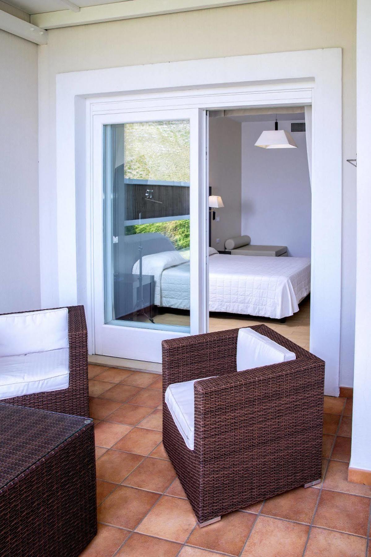 Moresco Park Hotel Sperlonga Exterior foto