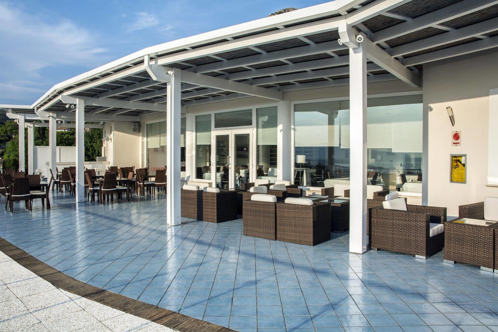 Moresco Park Hotel Sperlonga Exterior foto